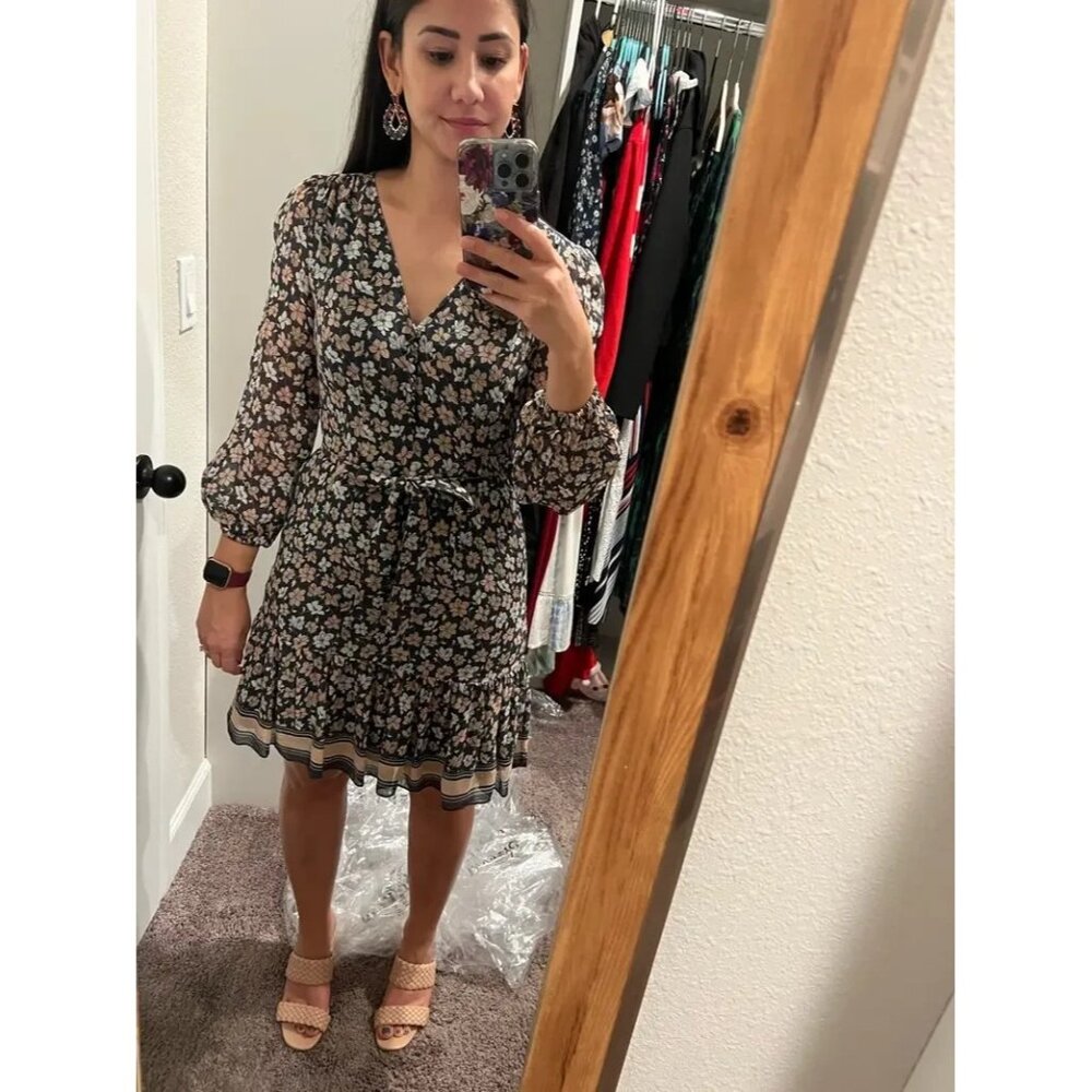 Club Monaco Floral V-Neck Silk Dress – Women’s Size 2 (Retails $269)